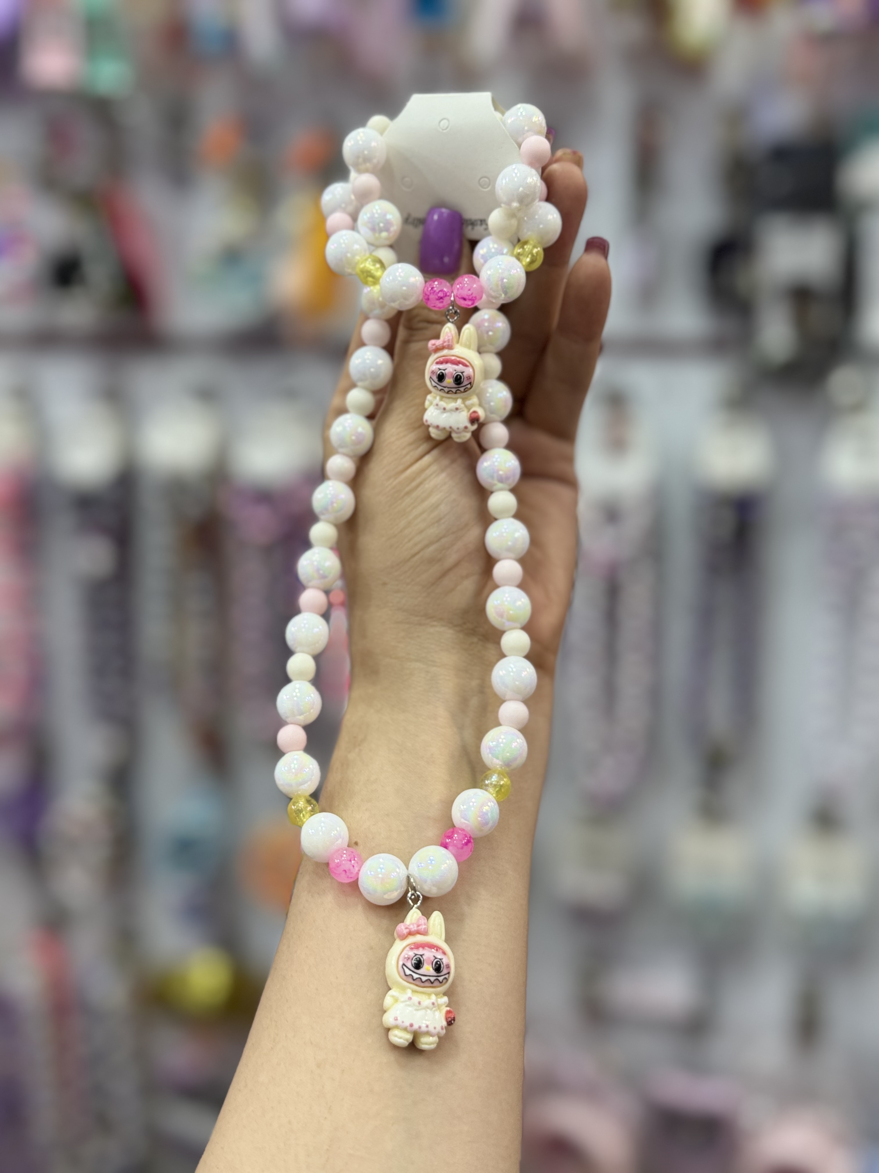 سرویس گردنبند لبوبو سفید